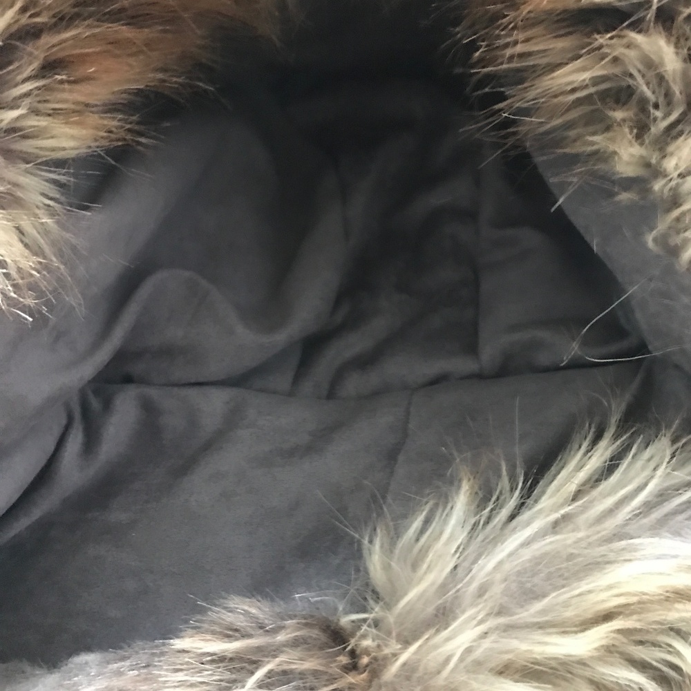 Smart Scarf Brown Fur Hat with Pockets - Picture 3 of 8